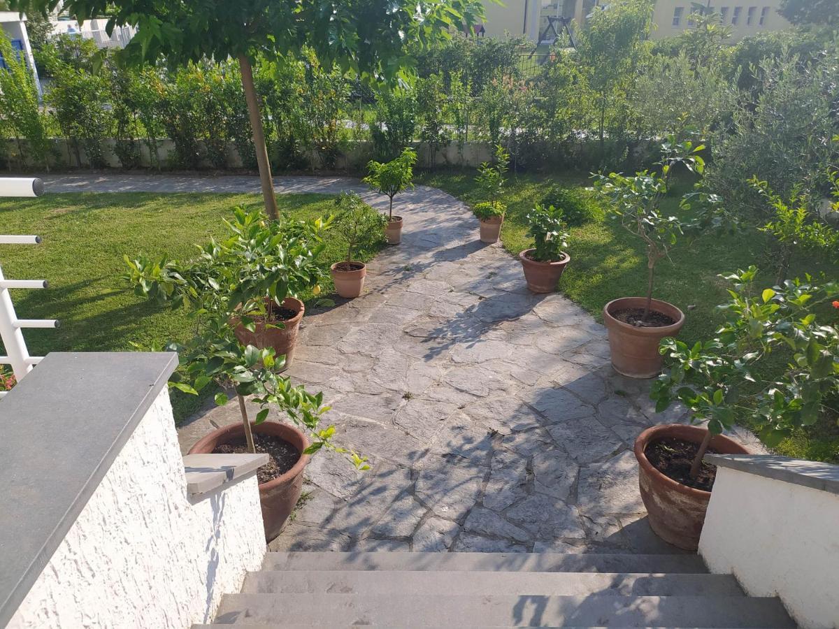 B&B Villa La Bouganville Camaiore Ngoại thất bức ảnh